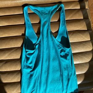 ❌SOLD❌ Teal Lululemon tank